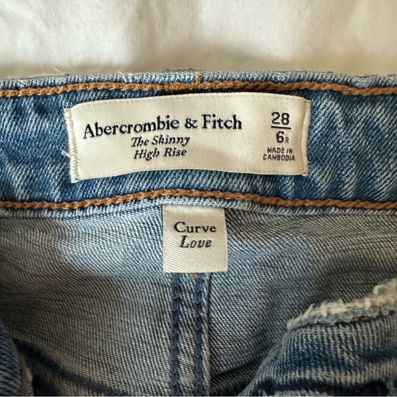 Abercrombie & Fitch skinny high rise jeans, distressed, Curve Love, size 28/6 - Picture 3 of 6